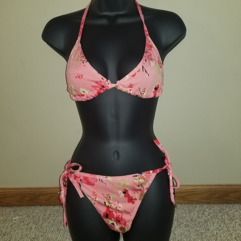 Nwot coral colored bikini